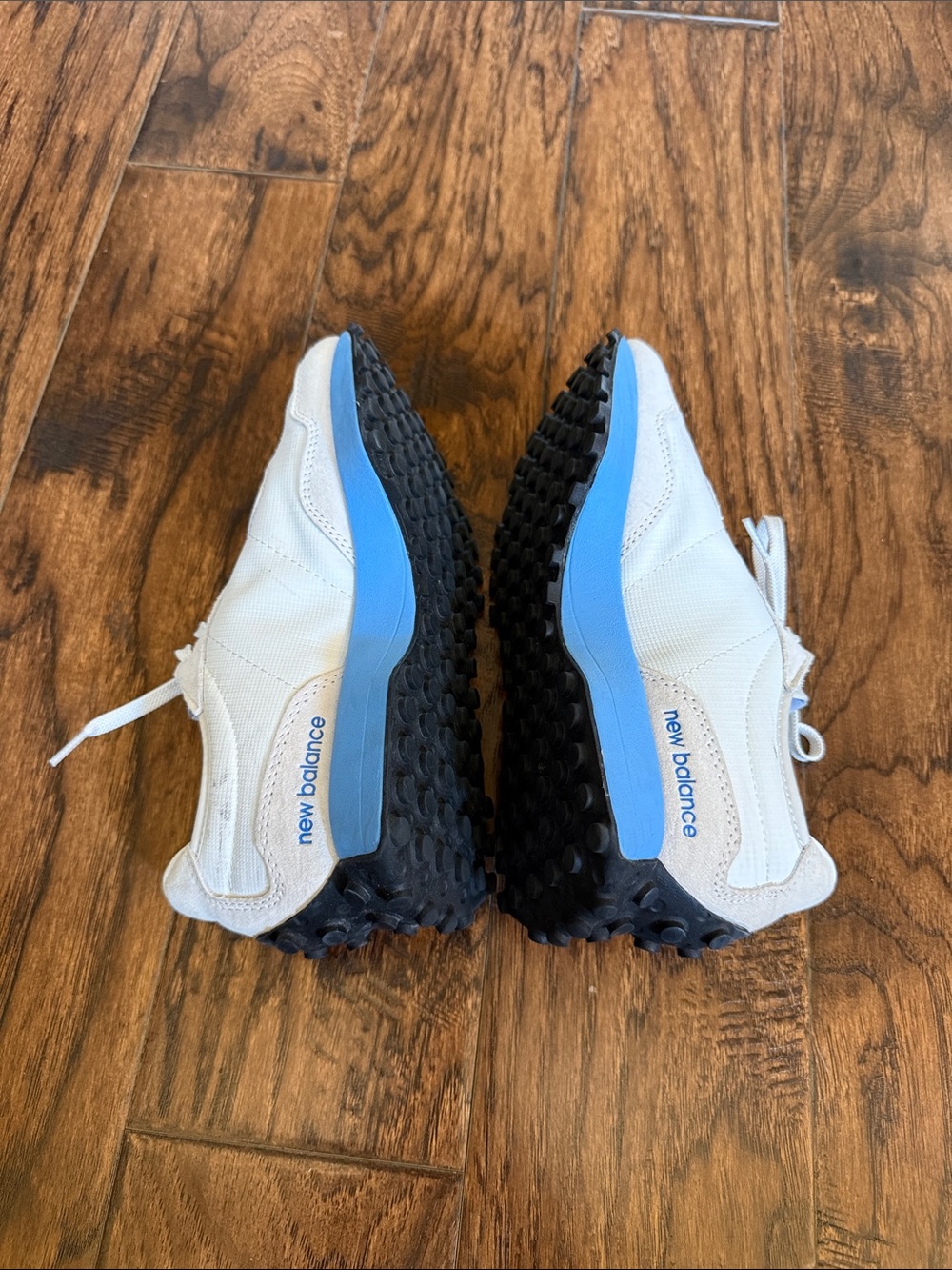 New Balance Women’s  327 Sneaker in Nimbus Cloud and Sky Blue, size 7 - Picture 8 of 11